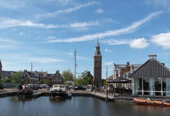 Welkom in de gemeente Nieuwkoop! Ruimte, groen, rust, water en recreatie De gemeente Nieuwkoop ligt midden in het Groene Hart en staat bekend om de Nieuwkoopse Plassen en de omliggende natuurgebieden.