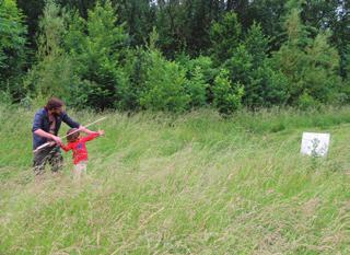 opgravingen zullen gebeuren in de toekomst en wat de kennis over een bepaald terrein is. De goedgekeurde archeologienota s en nota s vind je op https://loket.onroerenderfgoed. be/archeologie/notas.