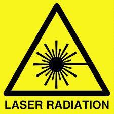 Lasers Laserlicht Een laser is een lichtbron waar heel speciaal licht uit komt. Het licht is monochromatisch de bundel is zeer evenwijdig alle fotonen zijn met elkaar in fase.