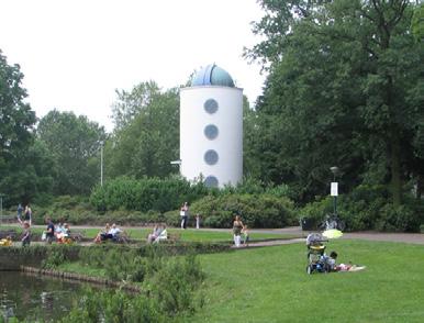 Within 10 minutes cycling you will reach the center of Eindhoven, the train station, TU/e and Fontys.