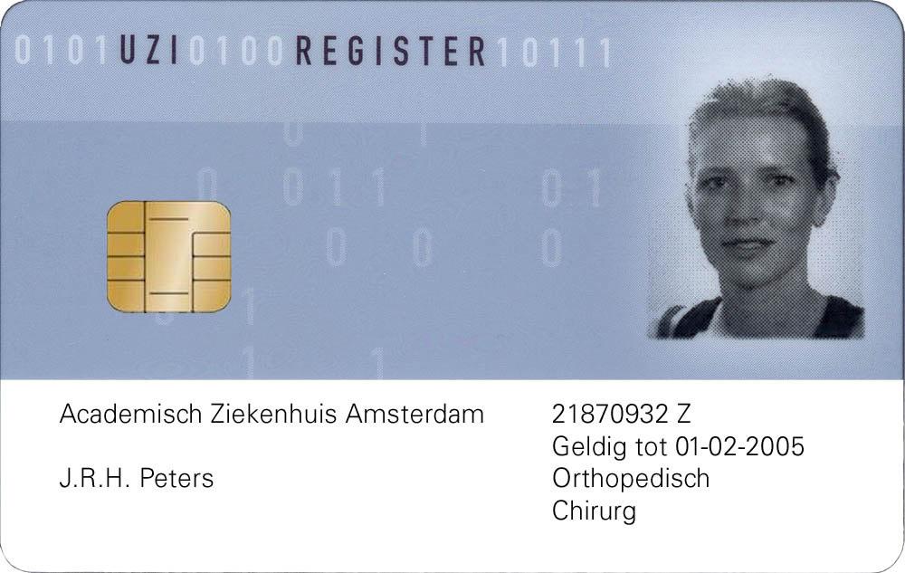 Authenticatie Na identificatie is het noodzakelijk om via authenticatie met zekerheid te kunnen vaststellen dat iemand daadwerkelijk degene is die hij/zij, met zijn identificatienummer, zegt te zijn.