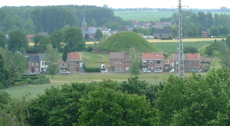 5. Fasering Strategie Archeologie De strategie is erop gericht om de onaangeroerde grond zoveel mogelijk te behouden en niet te bouwen buiten de zone van de huidige bouwblokken vermeerderd met 3