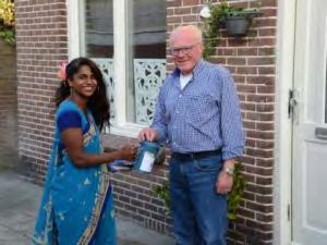 Lijkt het je leuk om een paar uurtjes per week mee te helpen, neem dan contact op via info@kalyani.