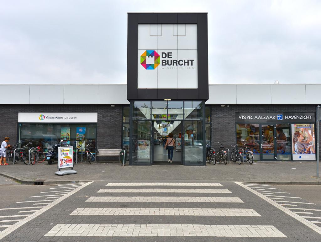 Algemeen Winkelcentrum De Burcht is een overdekt winkelcentrum in de wijk IJpelaar te Breda en in 2017 geheel gerenoveerd. De Burcht heeft circa 29 winkels alsmede een lunchroom.