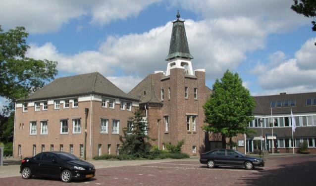 Bijvoorbeeld een eigentijdse herkenbare interpretatie van de in Mook voorkomende Maaslandse stijl of de traditionalistische architectuurstijl van de wederopbouw (Delftse school); kloeke hoofdvormen