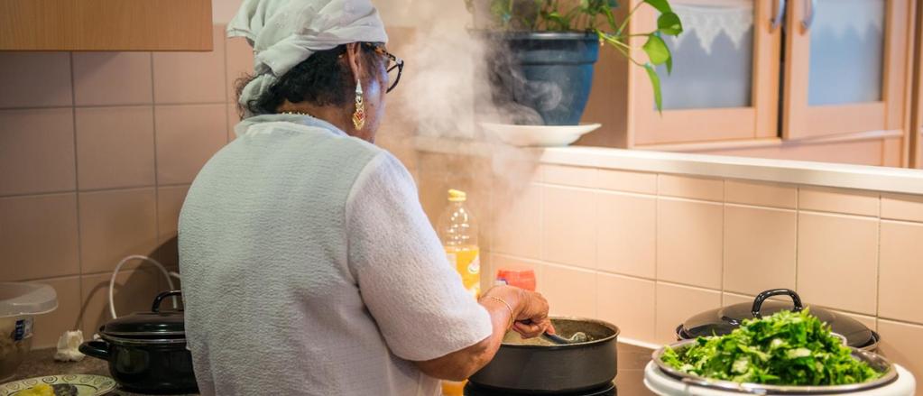 WEKELIJKSE ACTIVITEITEN WOENSDAG Kookactiviteit (Surinaams koken) Vanaf 10.30 uur De Fontein Samen gezellig koken en eten.