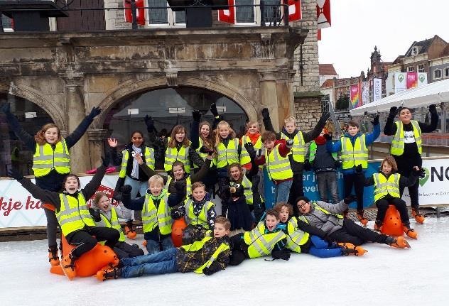 Schaatsen Helaas ging het schaatsen voor de vakantie niet door in verband met het slechte weer. Maar we kregen een nieuwe datum: Maandag 7 januari.