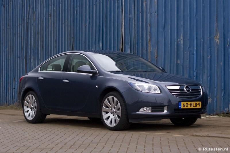 Jarno van Maanen 11 maart 2009 Streepje voor Vectra-opvolger mag hij eigenlijk niet worden genoemd, de Insignia. Opel spreekt liever van een geheel nieuw model.