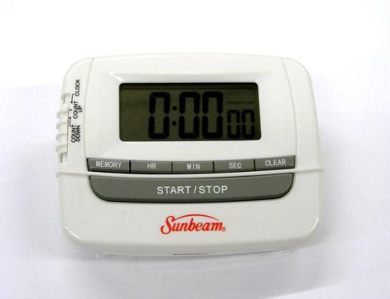 020001453 Digitale timer Sunbeam. Grote LCD display. Klokprogrammatie in 12 of 24u tijd.