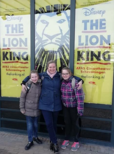 Sinds vorig jaar is SBO Diekmaat een Kans voor een Kind -school. Daardoor is vorige week woensdag de hartewens van Lorena in vervulling gegaan: naar het theater voor de musical de Lion King!