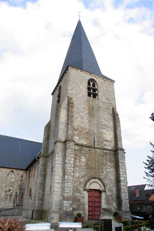 Landskouter: Sint-Agathakerk Scheldewindeke: Sint-Christoffelkerk Mooi op tijd vertrokken de aanwezigen met drie bussen naar de eerste locaties op het