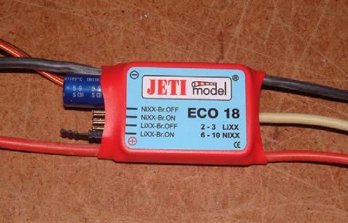 Een Jeti ECO-18 brushless regelaar : De reden dat ik een brushless regelaar had besteld, was