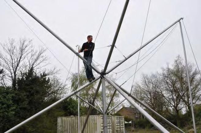 buitenste trampolines.