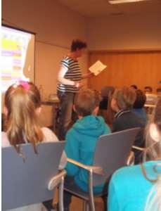 JEUGDBOEKENWEEK TOSCA MENTEN Op 19 maart maakte de tweede graad kennis met Tosca Menten, een Nederlandse kinderboekenschrijfster.