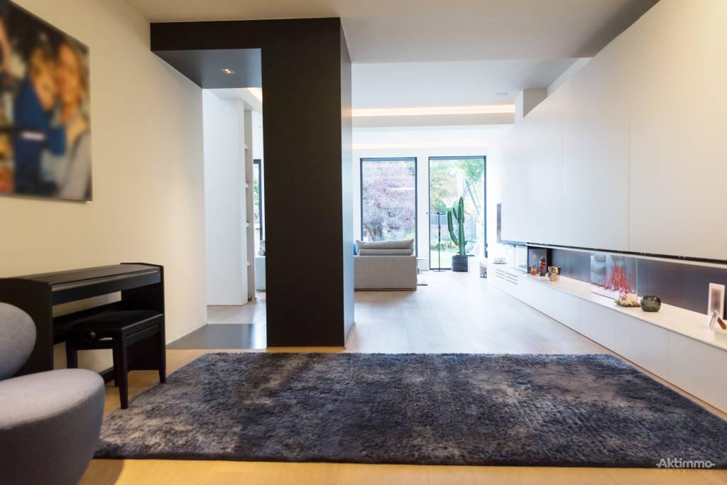 Status Te koop Vraagprijs 859.000,00 Woonoppervlakte 440,40 m² Type Woning Soort Herenhuis Perceel 848 m² Vrij Vanaf overeen te komen Bekijk nu de Virtual Tour van dit prachtige pand op onze website!