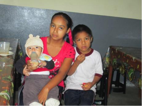 Gaarkeuken: Los preferidos de Madre Teresa Camera De gaarkeuken in Lima waar de zusters inmiddels zo n 60 kinderen elke schooldag een gevarieerd ontbijt geven, is afgelopen maart weer gestart.