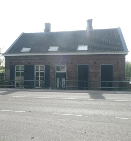 Aangezien de twee nieuwe woningen die gepositioneerd worden aan de Eindhovenseweg onderdeel uitmaken van het bestaande dorpslint wordt voor de toetsingscriteria verwezen naar de betreffende paragraaf