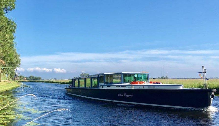 De Stan Huygens De Stan Huygens is een modern schip met een zeer luxe inrichting.