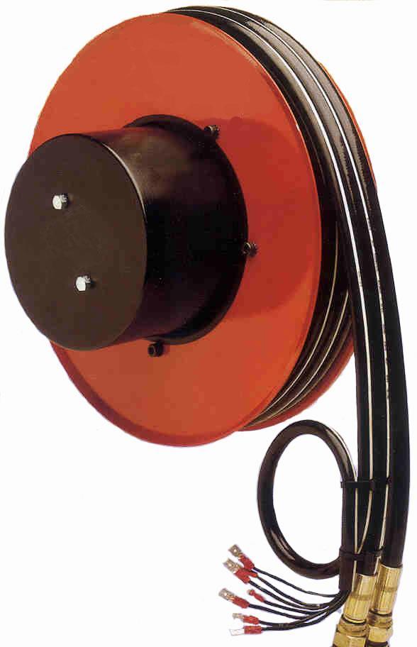 Staal veeraangedreven voor 1 TwinFlex slang + MultiFlex toepassingen met één TwinFlex slang en één MultiFlex kabel voor o.a. hoogtewerkers met bedieningspaneel.