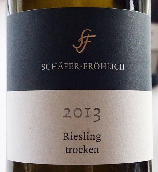 Het familiebedrijf Schäfer-Fröhlich is gevestigd in Bockenau en bezit 16 ha wijngaarden, waarvan 6 wijngaarden met de kwalificatie Erste Lage (VDP.Grosse Lage). Tim Fröhlich is wijnmaker.