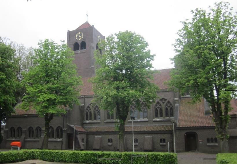 H.Bernadettekerk, Spoordonk In september 1934 kregen de inwoners van Spoordonk toestemming om een eigen parochie te vormen. Het was een oude wens.