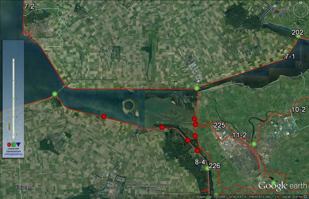 Figuur 5.1 Ligging van de gekozen zeven locaties (rood) in Ketelmeer/Vossemeer. Groene punten geven grenzen tussen dijktrajecten aan. Figuur 5.