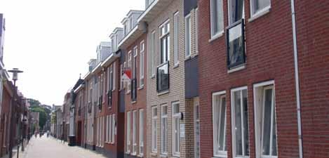 Ontwikkelingscondities De bedrijvige linten die aansluiten op de Tilburgse binnenstad hebben met hun ligging, voorzieningenniveau en levendige karakter de potentie om zich te ontwikkelen tot