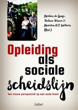 INSIDERS EN OUTSIDERS Insiders: hogeropgeleiden, vermogend, vaste banen, (goed verdienende) zzp ers Onzekere werkenden; werkzoekenden, flexibele banen, (slecht) verdienende zzp ers