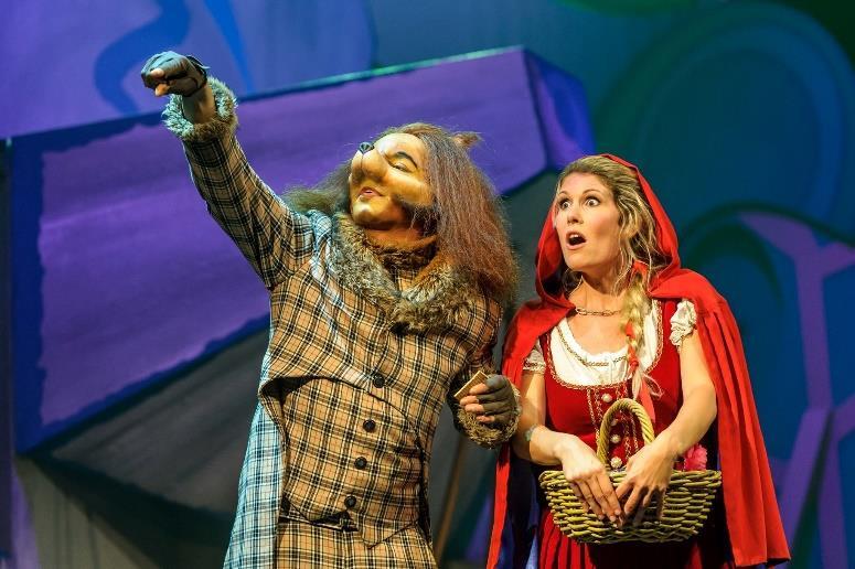 Zondag 2 april in Theater & Congrescentrum de Molenberg ROODKAPJE DE MUSICAL (4+) Na de betoverende sprookjesmusical Rapunzel van afgelopen seizoen komt Van Hoorne Entertainment nu met Roodkapje de