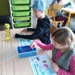 kinderen verkleed in