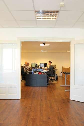 Ligging en gebruiksmogelijkheden De kantoorruimte is gunstig gelegen en voor vele doeleinden te gebruiken.
