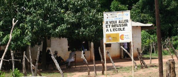 Dit bord staat bij alle scholen in Senegal. Ik wil naar school gaan en succes hebben. 7.