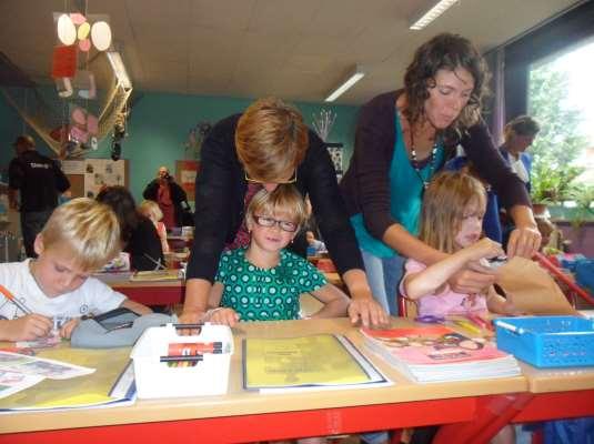 EEN SCHOOL WAAR OOK OUDERS BELANGRIJK ZIJN die ouders dagelijks de mogelijkheid biedt om de leerkrachten te spreken waar ouders inspraak hebben over het beleid: