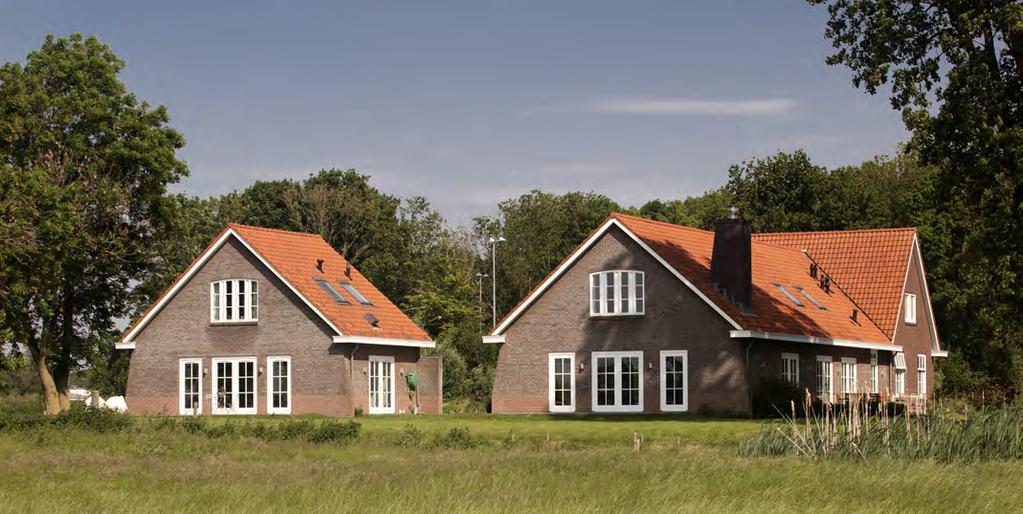 Bankrasweg 12 BFietsers die op deze zonnige herfstdag passeren,