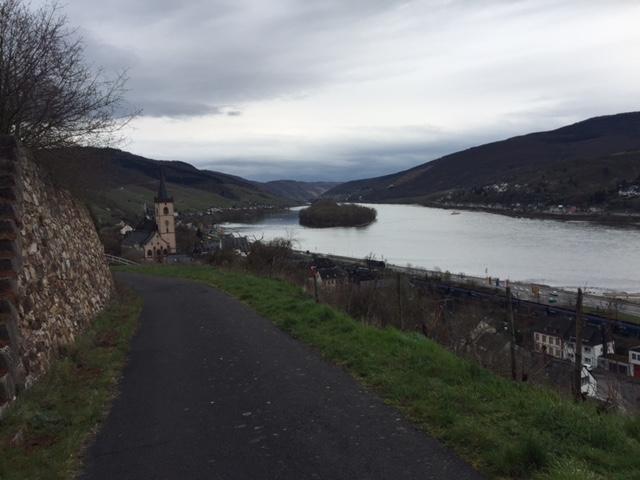 De tweede dag leidde de route ons vanuit Lorch naar Rhüdesheim an Rhein en verraste Jan ons wederom