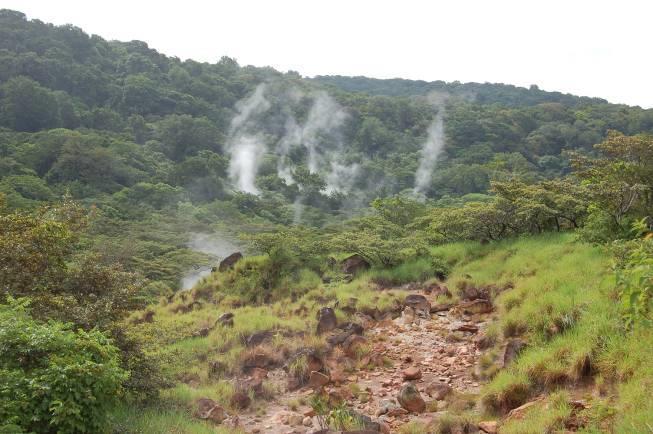 Fumaroles in Nationaal Park Rincon de la Vieja, Las Pailas Een van de mooiste nationale parken van Costa Rica ligt op slechts 2 uur rijden van Casa