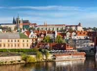 Maar de tijd staat niet stil en we reizen verder naar Praag. Daar zal de gids ons de oude en de nieuwe stad tonen met al zijn wetenswaardigheden.