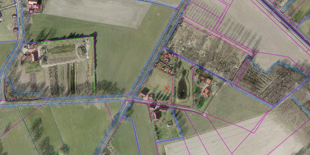 woning. Voor die nieuwe woning wordt nu een omgevingsvergunning gevraagd. Onderstaande luchtfoto toont de ligging van het projectgebied. Luchtfoto van het plangebied (niet op schaal).