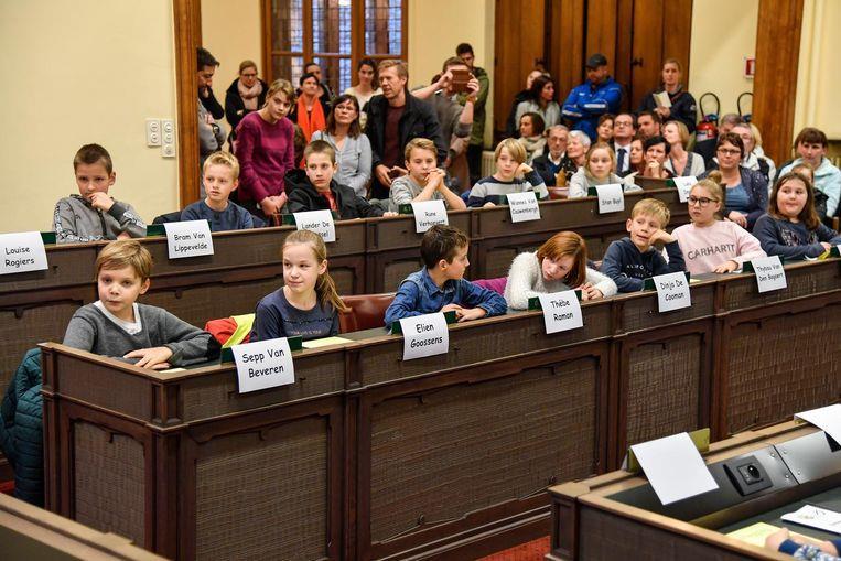 Kindergemeenteraden Via de kindergemeenteraad gaan lokale besturen op zoek naar de mening van de lagereschoolkinderen.