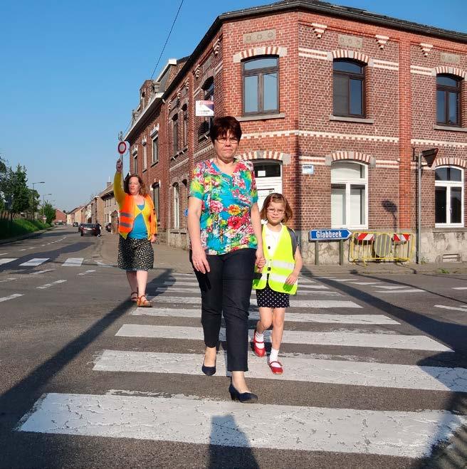 Enkele voorbeelden van beloning: Geen huiswerk Extra lange speeltijd Wandel- of fietstocht Bezoekje aan nabije speeltuin Sleeën op de speelplaats (winter) Sneeuwballengevecht met juf of meester