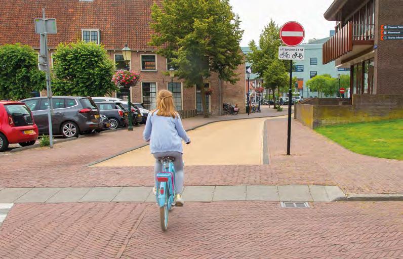 Isa De fietser van links (A) en de fietser van rechts (C)