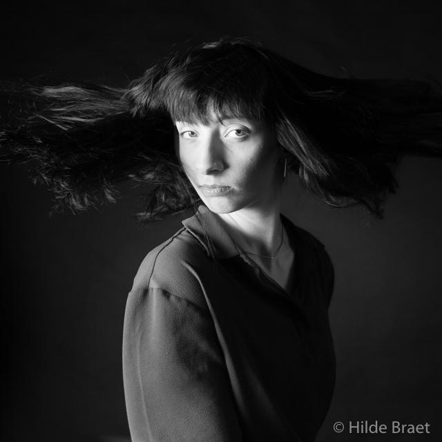7 Hilde Braet, professioneel fotograaf, is curator van de Leo Baekeland Foto Tentoonstelling 2018, met als gastfotograaf Olympe Tits (zie foto).