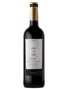 Vicente Gandia Xibrana Crianza Soort: Rode wijn Druivensoorten: Granache, Mazuelo, Shiraz Alcoholpercentage: 14% WIJNOMSCHIRIJVING Xibrana Crianza is de naam van de Priorat van het huis Vicente