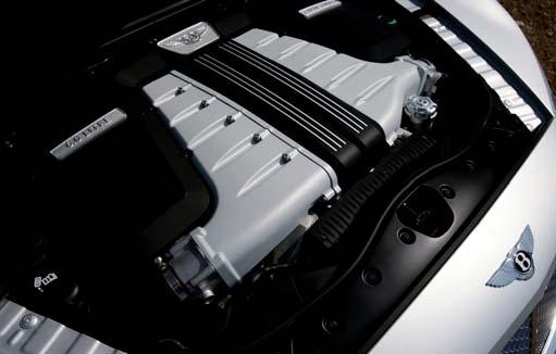 De topsnelheid blijft onveranderd 319 km/h. De nieuwe Continental GT heeft een zestraps automatische versnellingsbak.