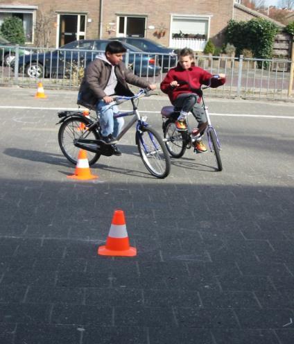 met ouders over verkeersactiviteiten en