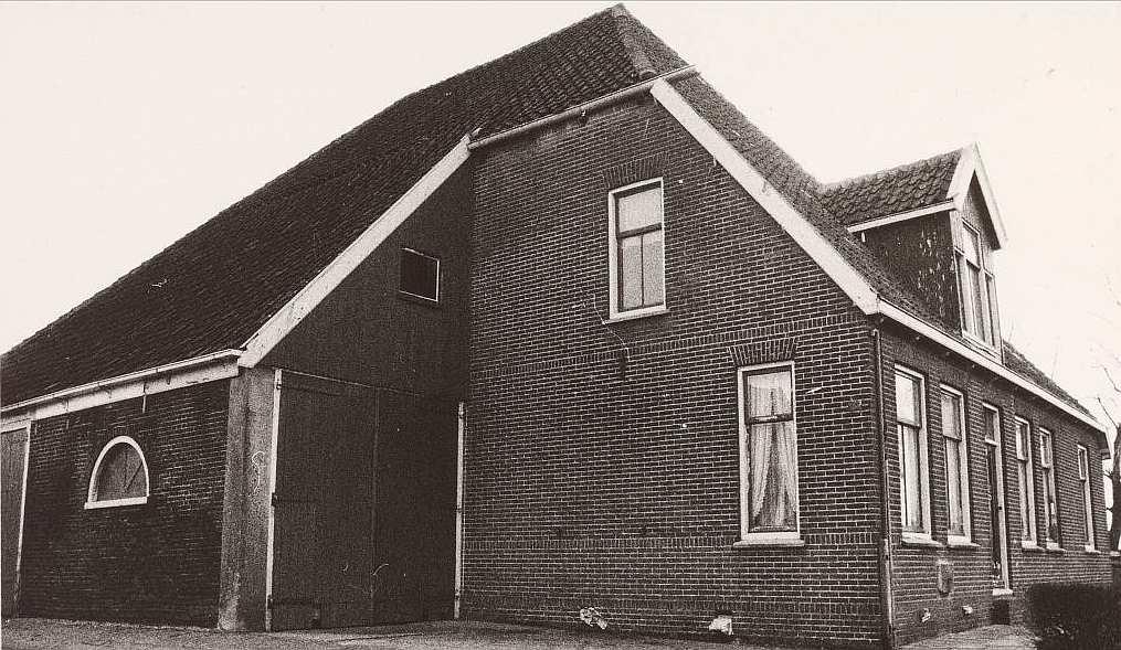 De voorgevel uit 1915 in 1979. Foto Collectie Gemeentearchief Zaanstad, fotonummer 21.14783.
