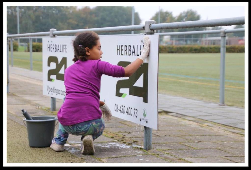 9 Goede accommodatie Devinco heeft een mooie veldaccommodatie op sportpark Rielerenk. De afgelopen jaren hebben we vernieuwingen gehad (kunstgras, clubhuis, scorebord) en het onderhoud liep goed.