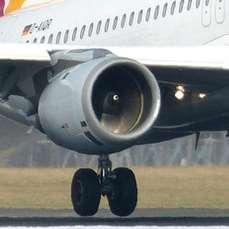 Vergelijking geluidemissie Luchtvaart Emissie wordt geleverd door bouwers van vliegtuigen ANP