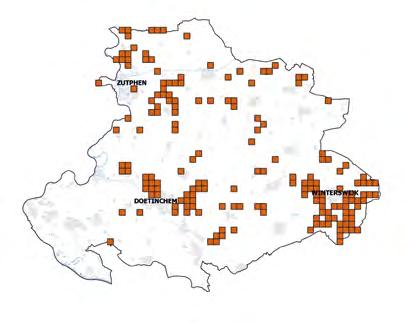 KAMSALAMANDER De Achterhoek is één van de gebieden met de ruimste verspreiding van de kamsalamander in Nederland. Deze soort staat op de Rode Lijst vermeld als kwetsbaar.