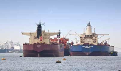 VERSLAG VAN DE DIRECTIE OVERSLAG EN ONTWIKKELINGEN IN DE HAVEN In de Rotterdamse haven zijn in het eerste halfjaar 3,9% meer goederen overgeslagen.